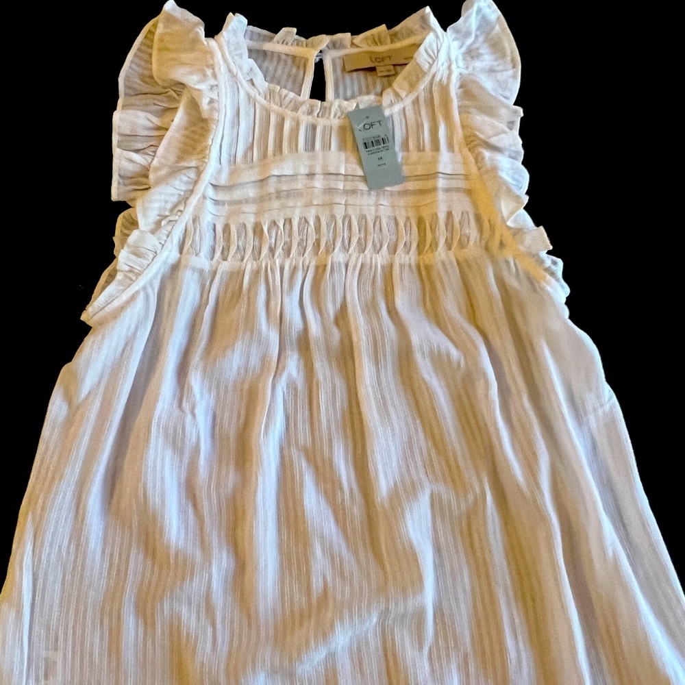 Loft Women’s White Sleeveless Blouse